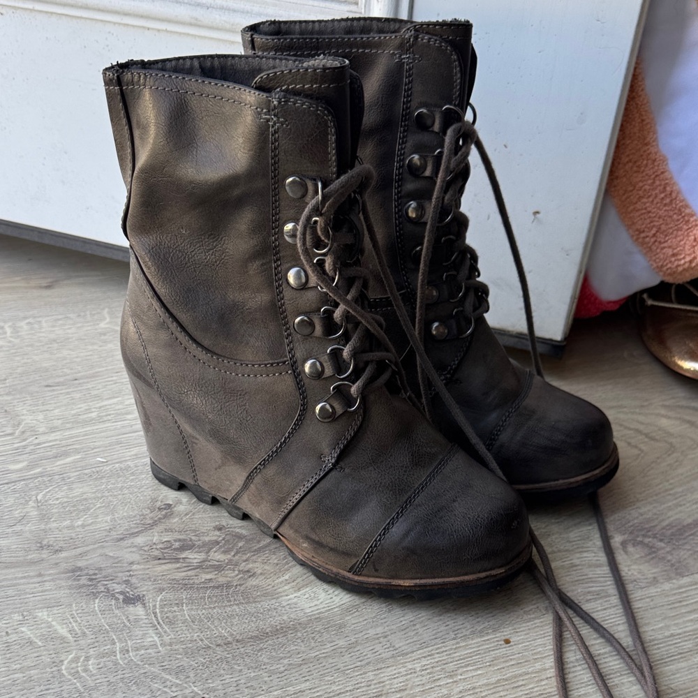 Women's Brown Wedge Boots